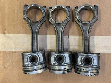 Mitsubishi D04EG Connecting Rod Used